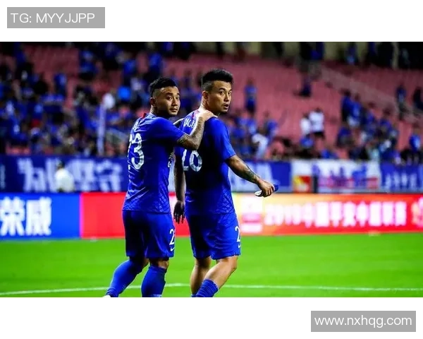 北京国安与上海申花激战正酣 双方全力争夺中超关键三分